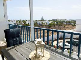LOS CHARCOS TERRACE VIEW, vakantiewoning in Costa Teguise