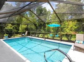 Weeki Wachee House - Charming Home with Heated Pool, A Nature Lover's Paradise!