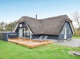 Amazing Home In Blvand With 4 Bedrooms, Sauna And Wifi