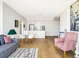 Bright Rockdale Escape near Bayside Beaches