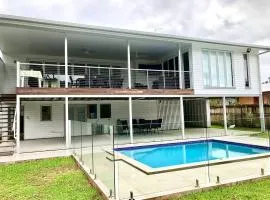 'Perfect Pool House' Idyllic Tropical Retreat