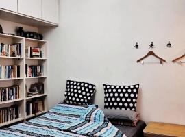 Books&Bed Close to the Lake, habitación en casa particular en Hangzhou