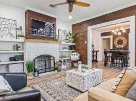 Curated Cottage. minutes from Silos, zoo, Baylor, hotel in Waco