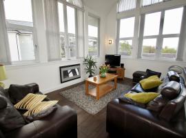 Penthouse Apartment, hotell i Stirling
