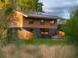 Cynefin Retreats Lodge with Hot Tub