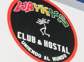 Wayky's Club and Hostal, asrama di Copacabana