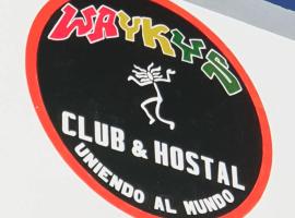 Wayky's Club and Hostal, hotel i Copacabana