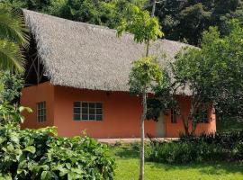 Casa Capirona 1 - Laguna Azul, cabin in Tarapoto