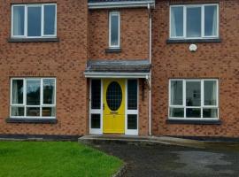 롱퍼드에 위치한 호텔 1 Cartrun Breac N39D7H6 Opposite Longford Rugby Club - See the Yellow Door