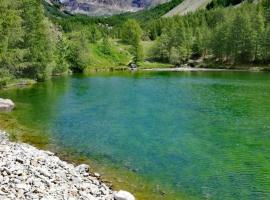 Chambre aux Gorges de Daluis, горнолыжный отель в городе Гийом