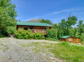Fish, Hike, Views Boulder Beauty Gils Cabin!, hotel en Contact