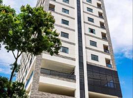 Flat lindo com piscina e linda vista da cidade, hotel em São Lourenço