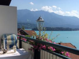 Villa Desiree - Hotel Garni - Adults Only, hotel with pools in Egg am Faaker See