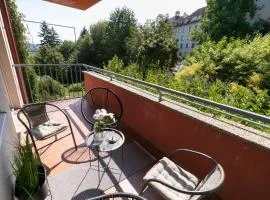 ALURE RESIDENCES 2 & 24h self check-in, parking in the garage in the apartment building included, new building, terrace, green location with a forest park with a lake, children's playground