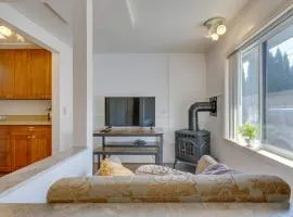 Bright and Airy Seattle Abode Less Than 9 Mi to Space Needle