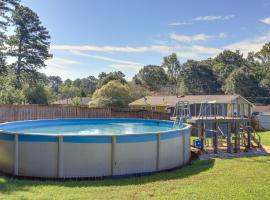 Conyers Vacation Rental with Pool 5 Mi to Olde Town, hotel i Conyers