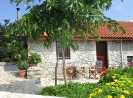 Welcoming Holiday Home with Garden in Leonidio