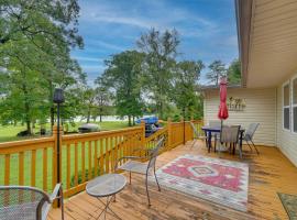 Lakefront Spring City Retreat with Boat Dock!, hotel in Spring City