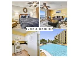 Emerald Beach #1227 by Book That Condo, hotel en Panama City Beach