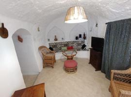 Casa Cueva Morillas, familjehotell i Guadix