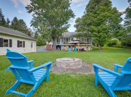 Watkins Glen Home with Hot Tub about 3 Mi to Raceway!, cottage in Watkins Glen