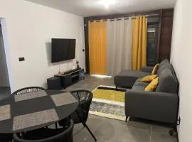 APPARTEMENT T3 COSY et PAISIBLE avec JARDIN à REMIRE-MONTJOLY