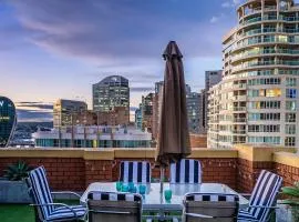 Urban Sky Terrace in the Vibrant Heart of Sydney