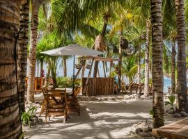 Enigmatic Beach Hotel, hotel en Isla Mujeres