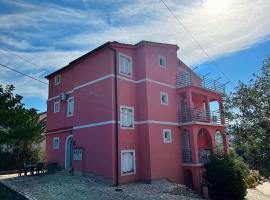 Apartments Aleksandra, hotel para golfe em Rab