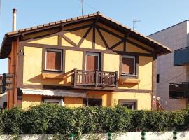 Preciosa casa bi-familiar al lado de Donosti., hotel a Irún