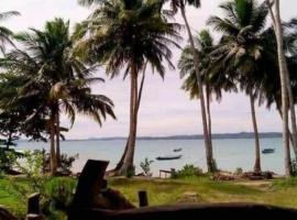 Nyang Ebay Surf Camp siberut front E-Bay,Beng-Bengs,Pitstops,Bank Vaults,Nipussi, hostel in Masokut