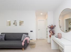 2BR New Pretty Home next to Las Canteras Beach