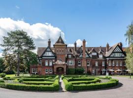 Woodlands Park Hotel, hotel in Cobham