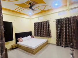 apartment by Xoyo, hotel with jacuzzis in Varanasi