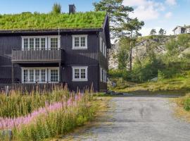 3 Bedroom Amazing Apartment In Rjukan, hotel v destinaci Rjukan