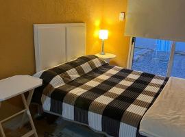 Alquiler x dia, hotell med parkeringsplass i Aldea Camarero