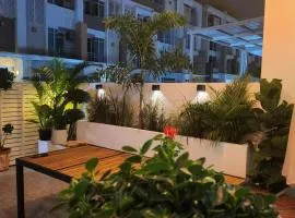 Kann Villa Jomtien Beach & Bobi Trip