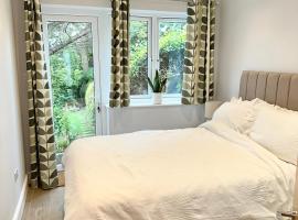 Little Vine - Beautiful Ground floor flat in South London, hotel in Sutton