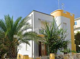 Villa al mare, guest house sa Senigallia