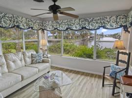 Palm Paradise Waterfront Home - Flagler Beach - Dock - Pet Friendly - Close To The Beach, hotel in Flagler Beach