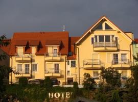 Hotel am Schloss, готель у місті Діппольдісвальде