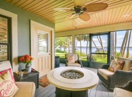 East Palatka Home on St Johns River with Boat Dock!، فندق في East Palatka