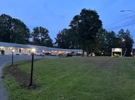 Heart of the Berkshires Motel, motel ở Pittsfield