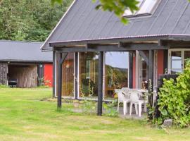 Holiday Home Thana - 8km from the sea in Bornholm by Interhome, feriebolig i Gudhjem