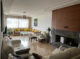 Seaside - Luxury Living, hotel di lusso a Dar Bouazza