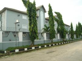K-Orbit Hotels & Suites, hotel v Uyu