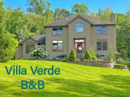 Villa Verde B&B, Greenwood Lake, NY, hotel in Monroe