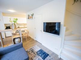 Magnificent Two Bedroom Apartment, feriebolig i Eindhoven