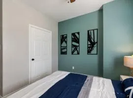 Modern 3 Bedroom with 85 Inch TV