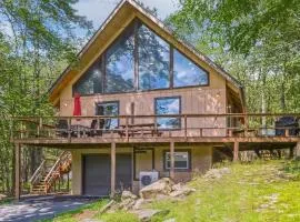 Poconos Chalet newly renovated, great location home